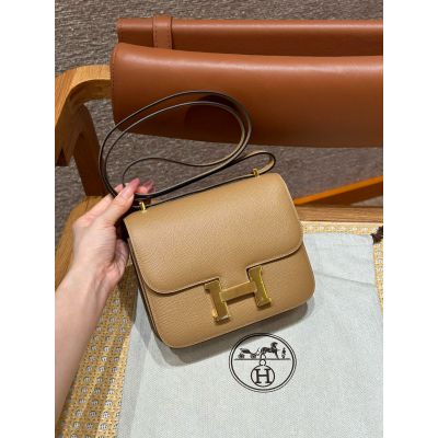 Chai Epsom Constance 18 Gold Hardware