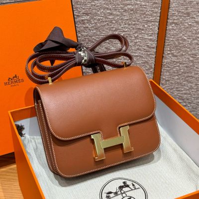 Gold Swift Constance 18 Gold Hardware