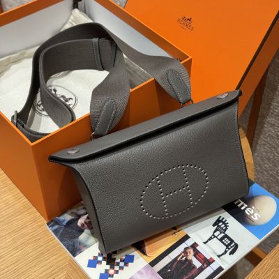 Ardroise Togo Videpoches Bag Palladium Hardware