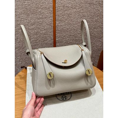 Beton Clemence Lindy 26 Gold Hardware